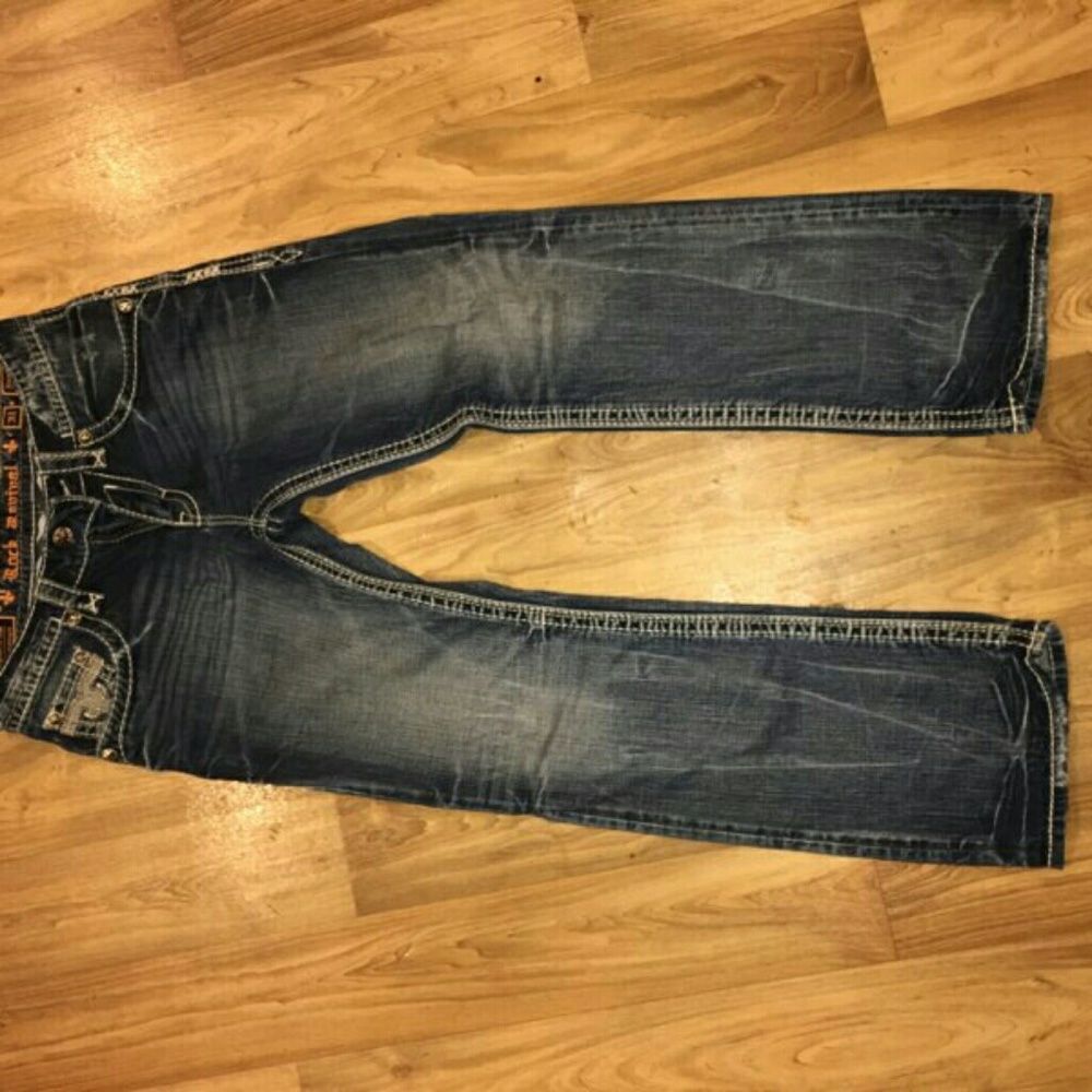 Buckle rock revival jeans